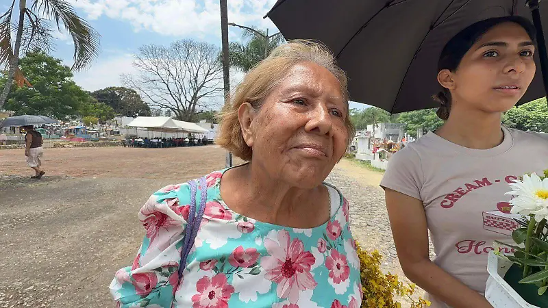 Dulce María Hernández, madre y abuela